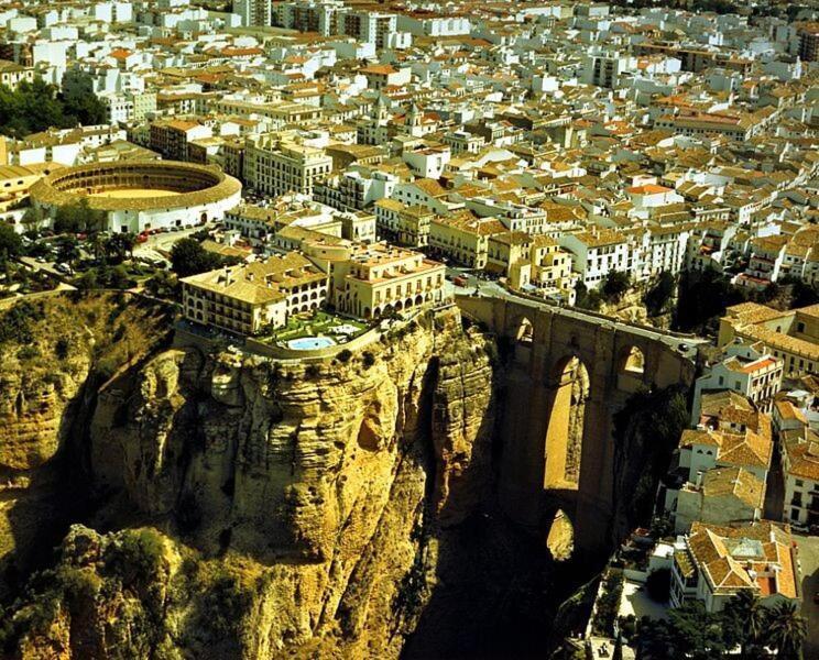 Hacienda Puerto De Las Muelas 龙达 外观 照片